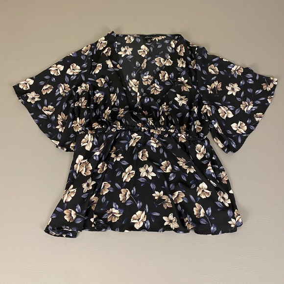 Torrid Floral Kimono Top Blouse Plus Size 1X Black Blue Beige Flowy‎ Sleeve - Picture 1 of 11